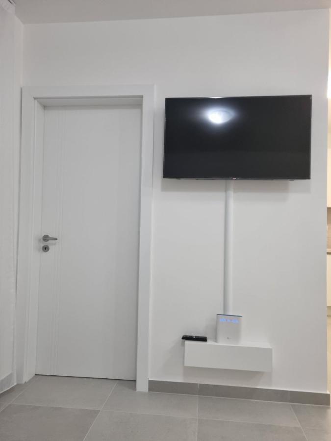 Lucis Apartment *